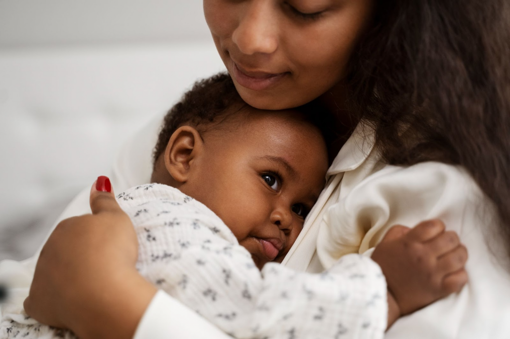Women who have been pregnant, especially before age 26, have lower risk, as do those who used oral contraceptives or breastfed their children. 